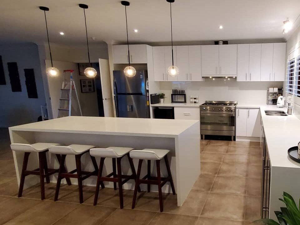 Kitchen cabinet