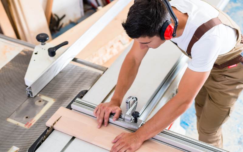 cabinet maker